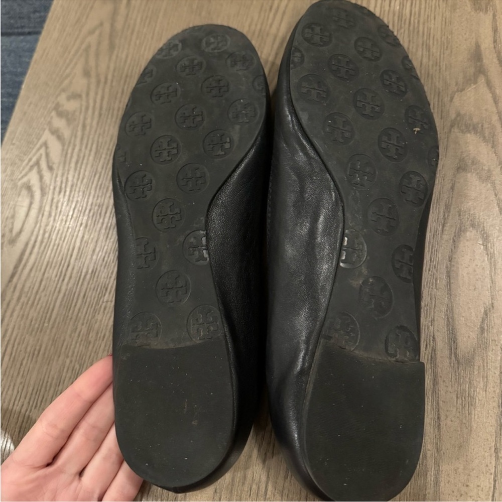 Tory Burch Black Flats with Gold Logo - Picture 3 of 3